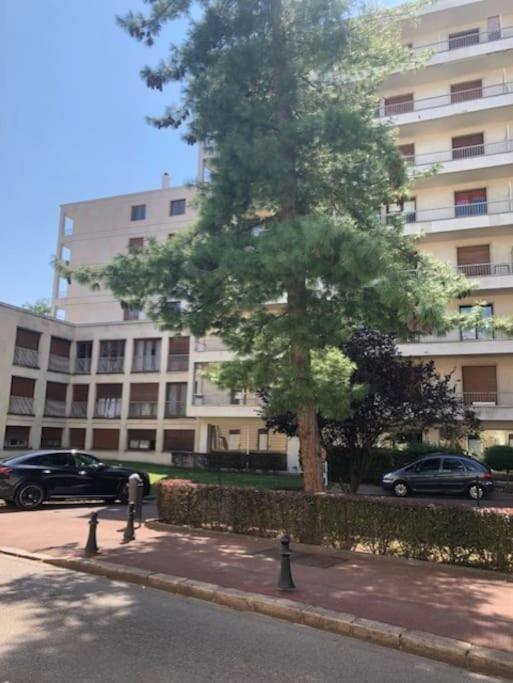 Nice Flat St Germain En Laye Centre 30 Minutes To Paris Сен Жермен ан Ле Екстериор снимка